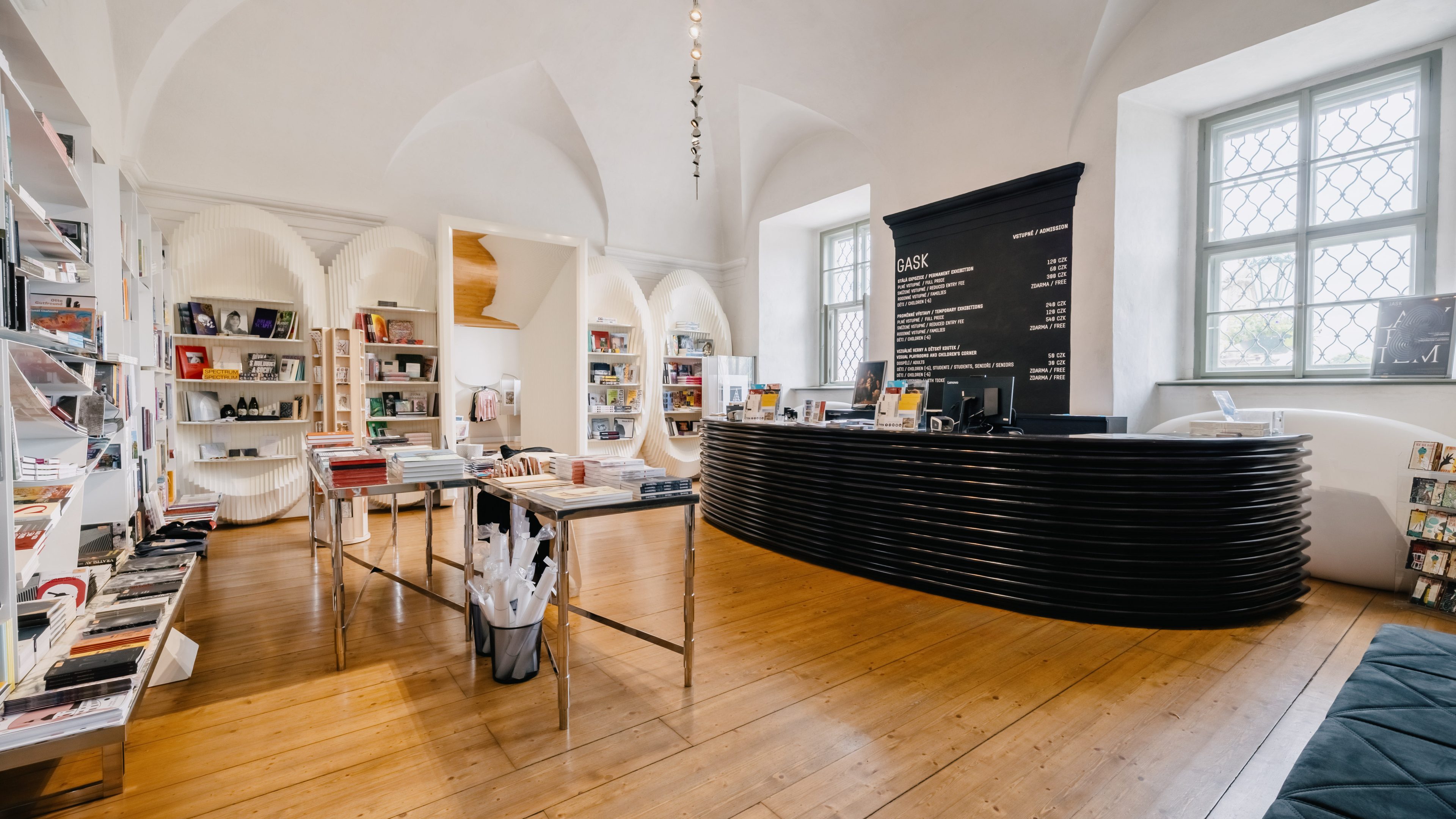 Bookstore and Designshop